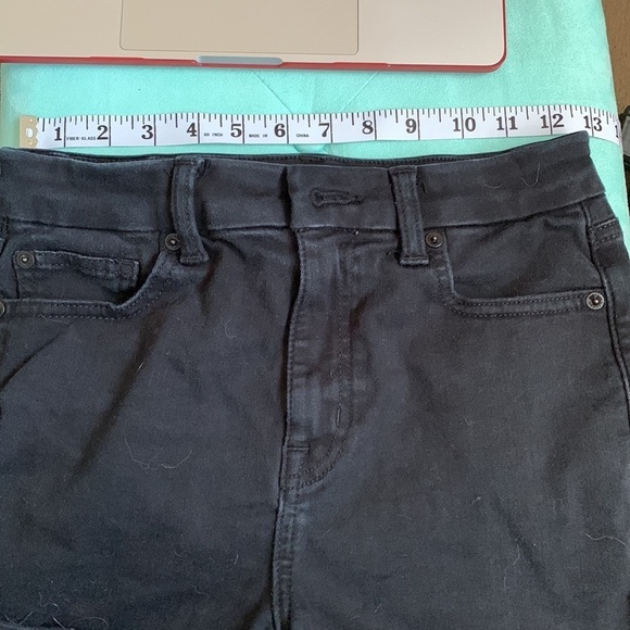 American Eagle Next level Stretch Sz 4 short - Picture 3 of 9